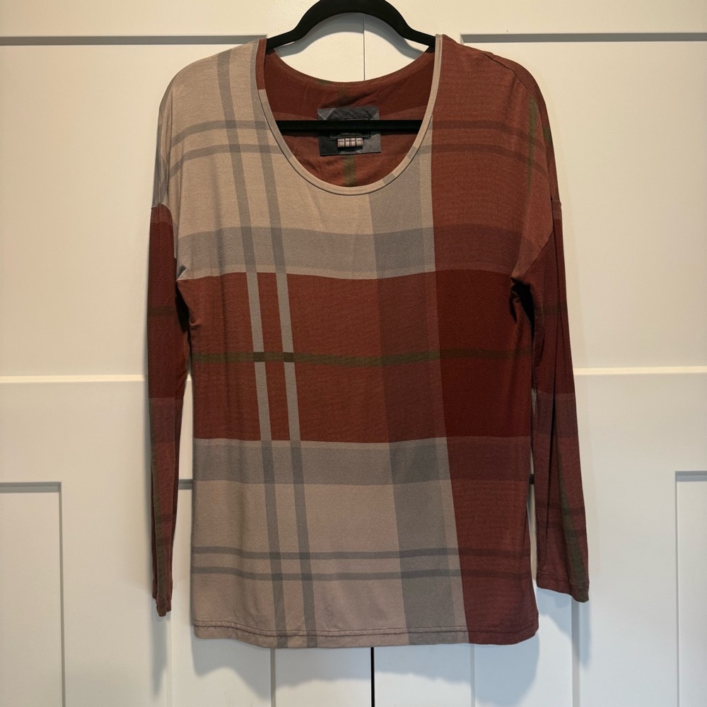 Barbour Winter Tartan Stratton Jersey Top Plaid Long Sleeve in Burgundy 8